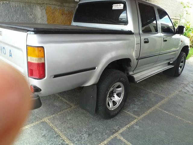 Vendo uma ano 2003 hilux 3.0-TD diesel - Foto 6