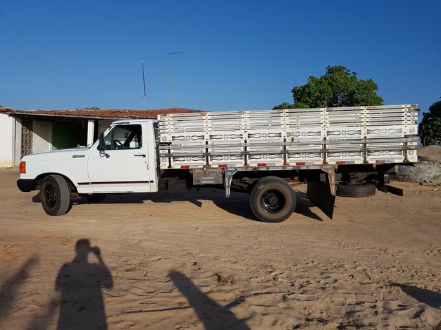Vende-se F4000 Ano 96 Motor MWM - Foto 10