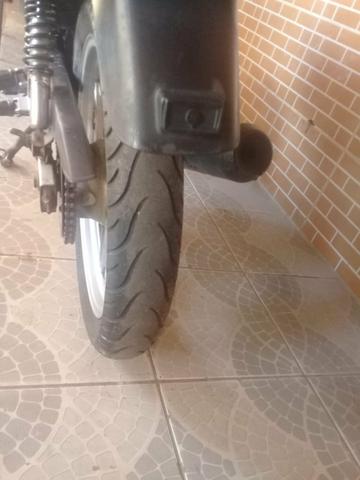 Vendo uma cbx 200 estrada - Foto 3