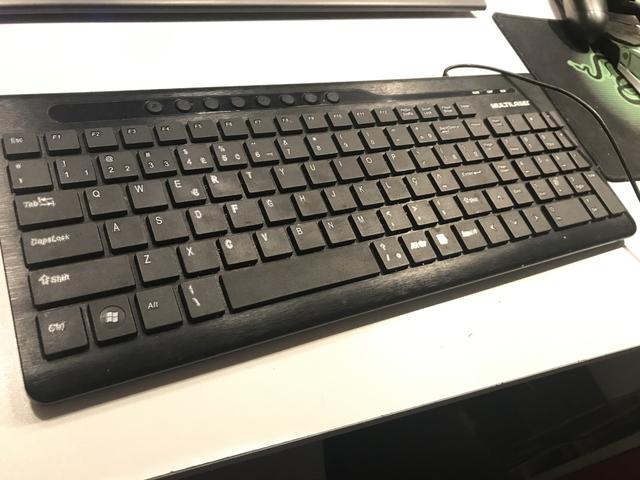 Teclado Multilaser - Multimídia com 2 portas USB, ACOMPANHA MOUSEPAD GRÁTIS - Foto 4