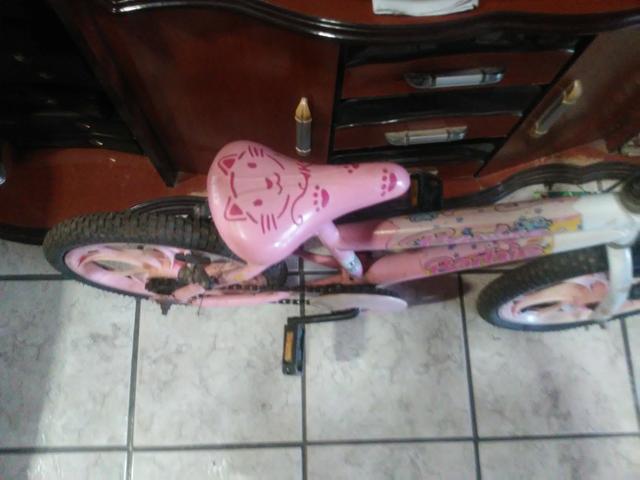 Bicicleta da barbie 150,00 - Foto 5