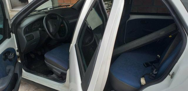 Vendo um palio weekend 99 carro é completo e esta todo em dias