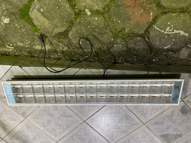 Luminárias tubular 2 lâmpadas