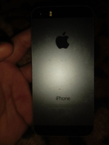 Vendo iphone 5s pra concerto ou retirada de peças. 200 reais - Foto 3