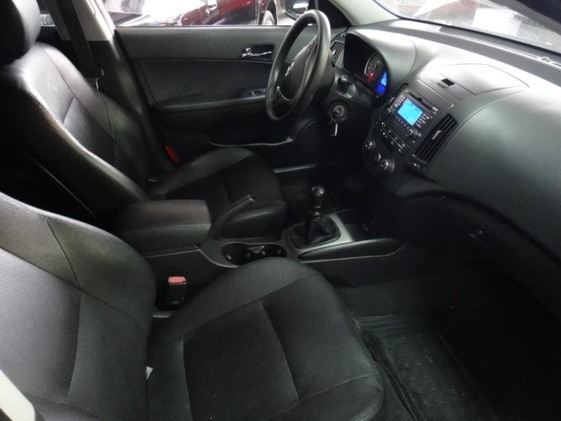 Hiunday I30 GLS 2.0 16v AUT Completo Teto Solar Couro 2010 Preto - Foto 10