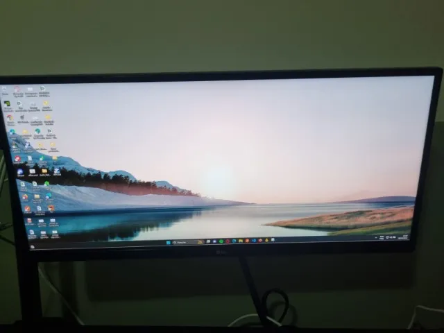 Monitor Ultrawide LG 25UM58G força muito a placa de vídeo em jogos