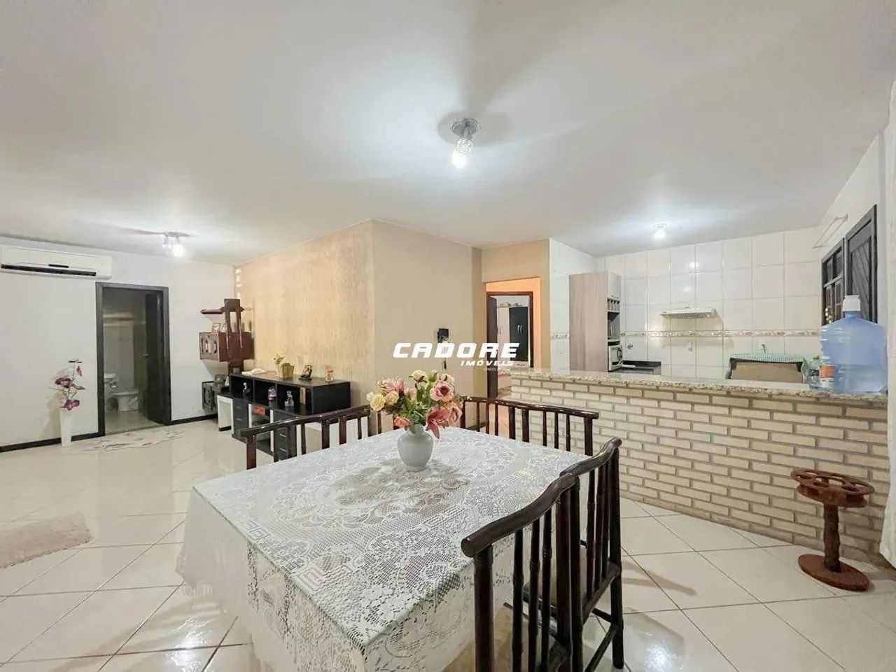 Casa averbada com galpão aos fundos. - Foto 5