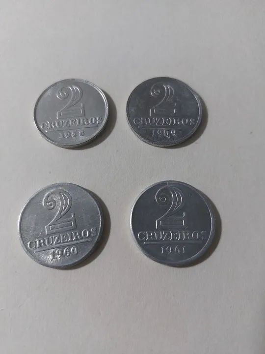 Lote 4 moedas 2 cruzeiros alumínio 