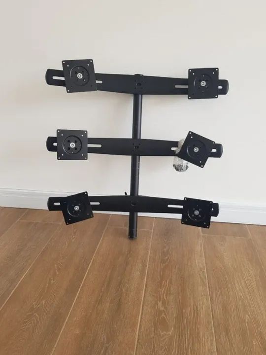 Suporte para 6 monitores furação universal  