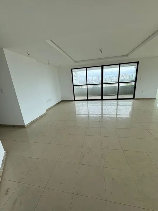 Oportunidade única com quase 370 metros com 5 suítes no Alto da Candelaria  - Foto 2