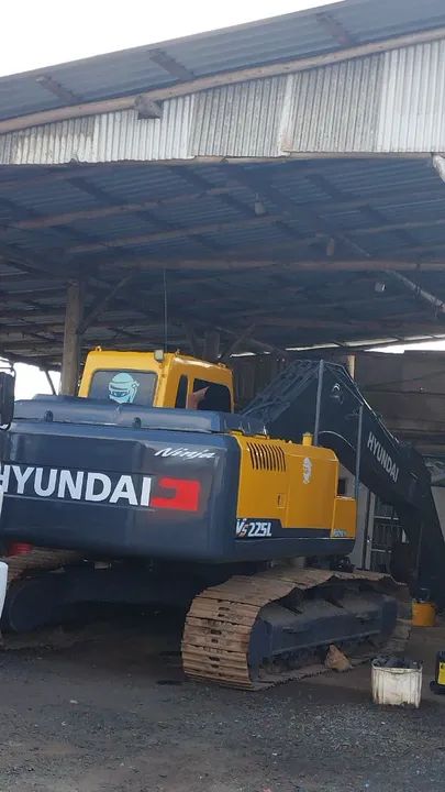 Escavadeira hiunday troca apartamento ou camionete - Foto 4