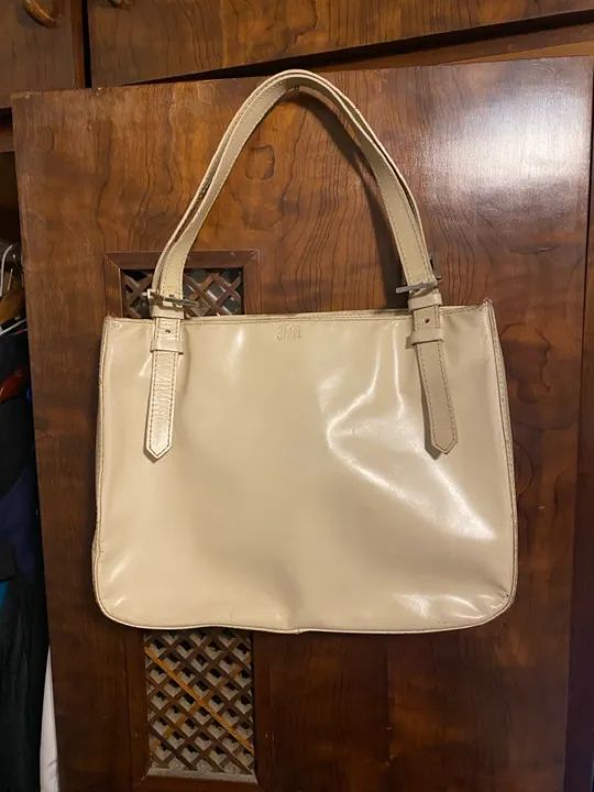 Bolsa off white em couro  - Foto 4