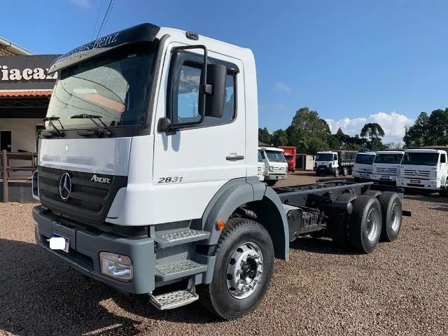 M.Benz Axor 2831 6x4 traçado ano 2011 chassi R$ 330.000,00  - Foto 4