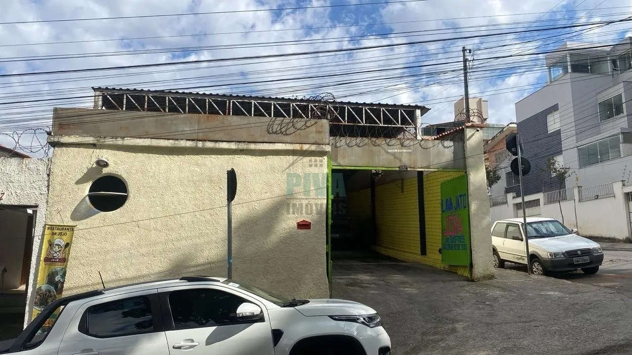 Lote com Galpão e Lava a Jato, Bairro Caiçaras.
