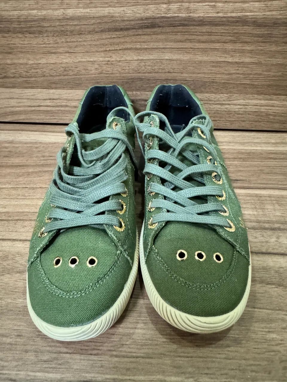 Sapatênis Osklen número 36 verde militar usado 1 vez 