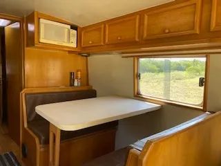 MOTOR HOME com CAVALEIRA - Foto 9