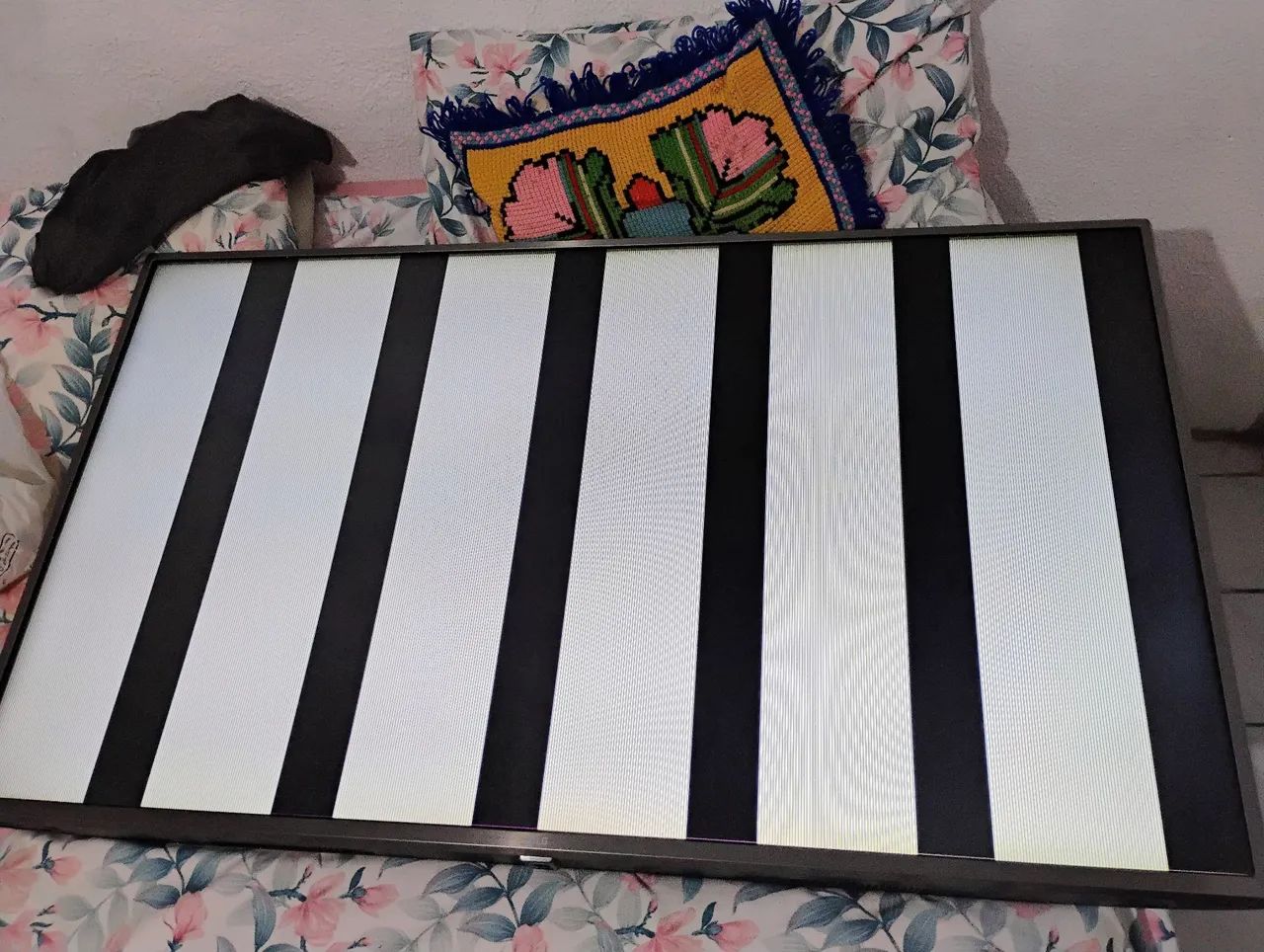 Tv 49 polegadas,sem imagem e tela com listras 