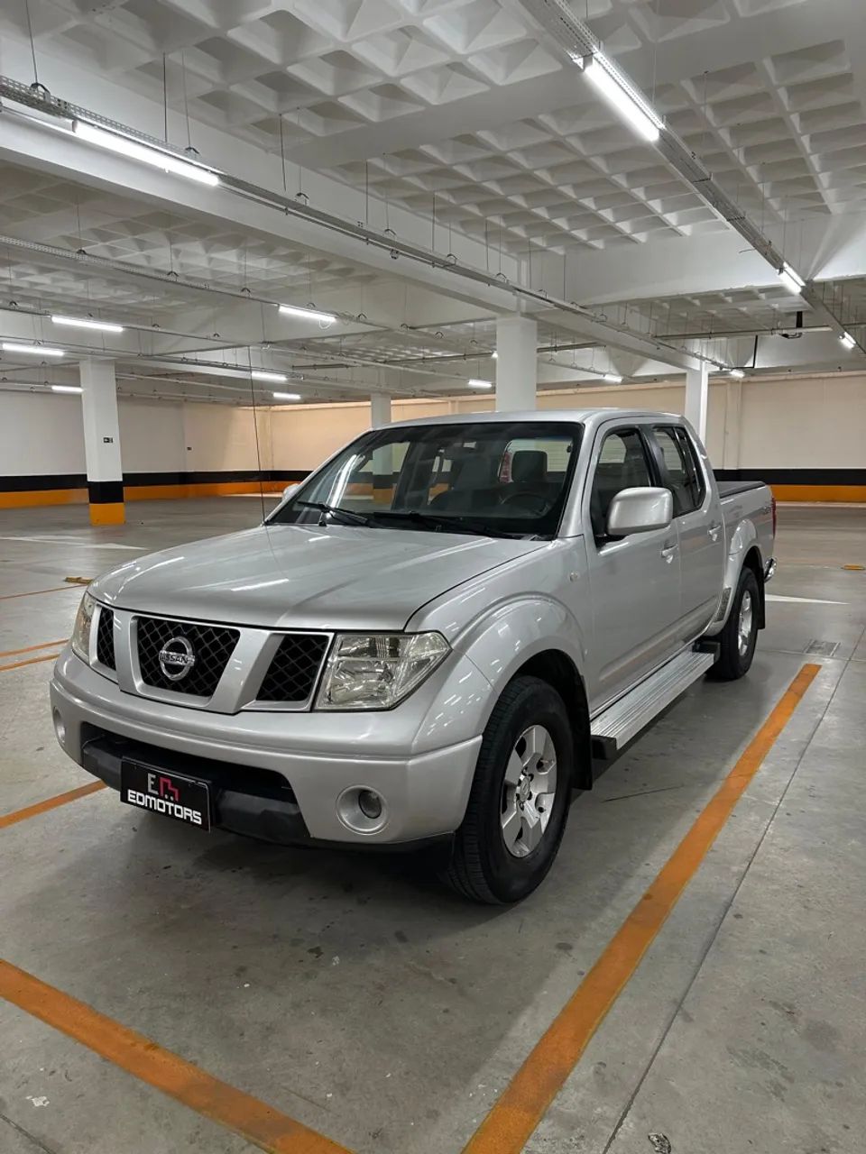 Frontier 4x4 DIESEL MANUAL 