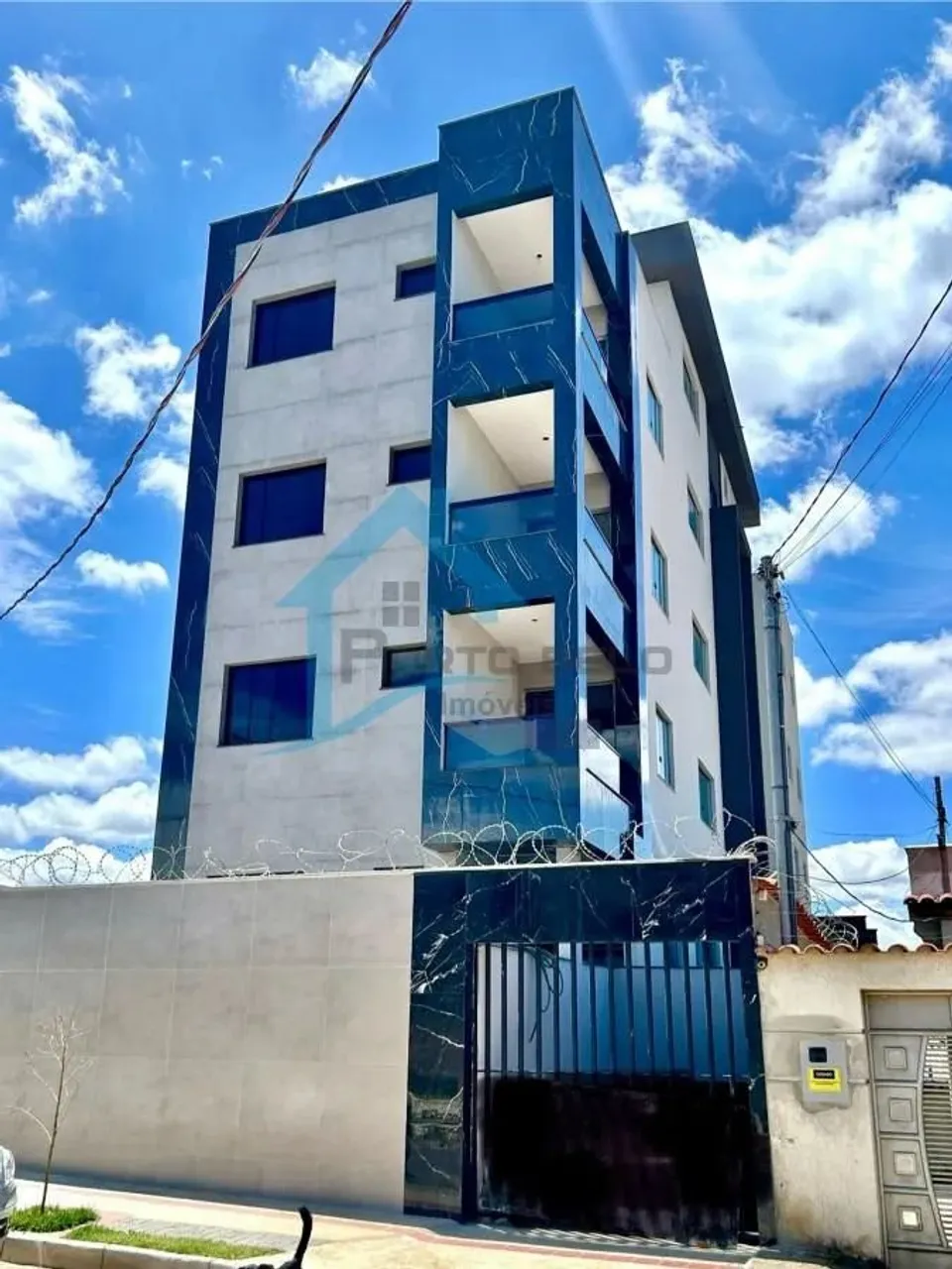 Cobertura para Venda em Contagem, Novo Eldorado, 2 dormitórios, 2 suítes, 3 banheiros, 2 v
