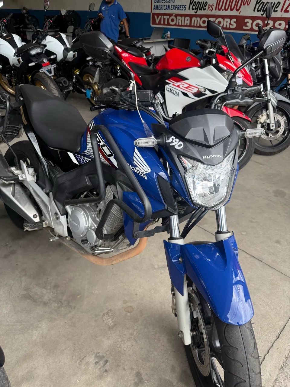 HONDA CB 250 2022