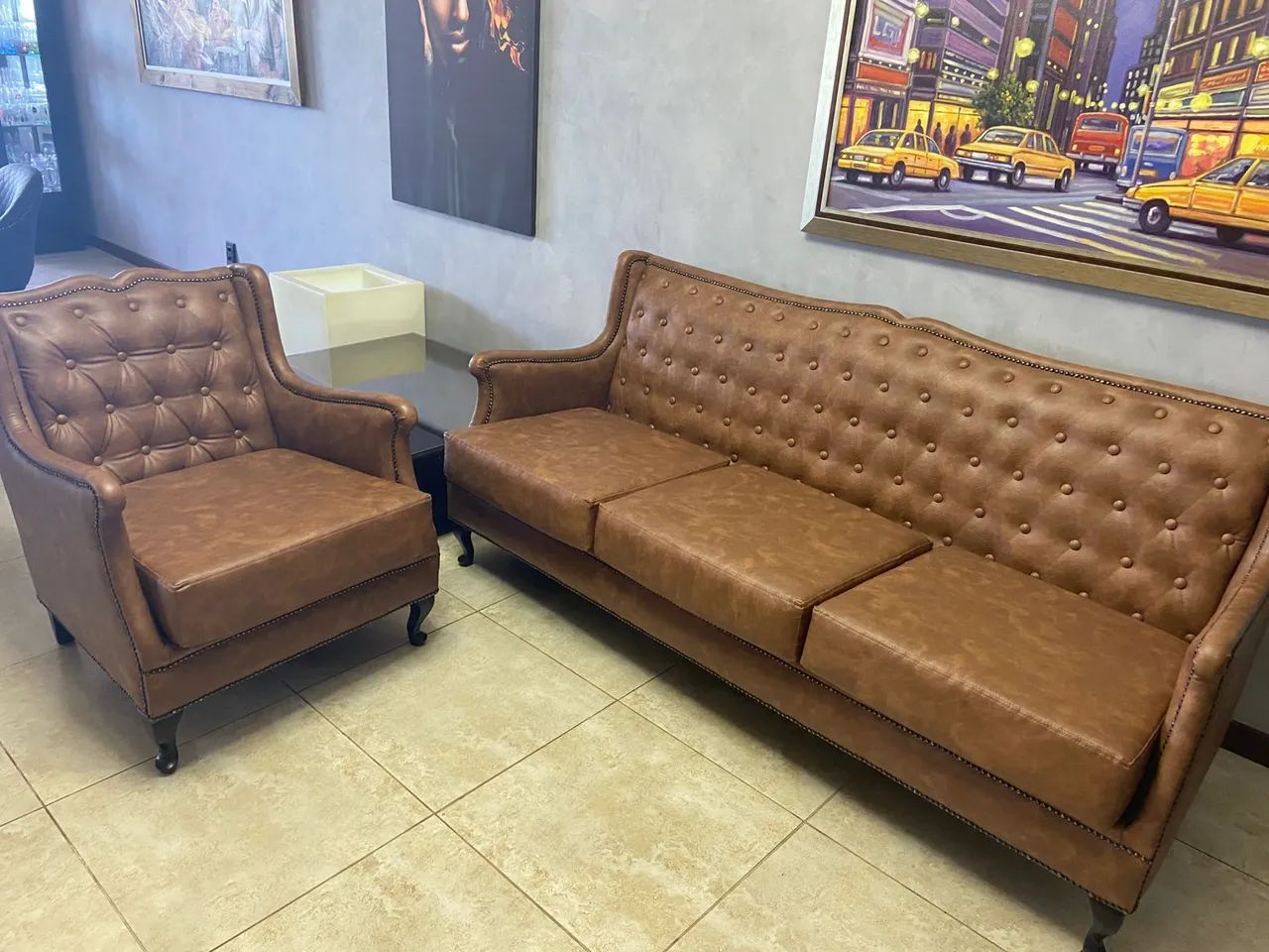 Luxury sofa, semi-new, for private use!64305475698947123