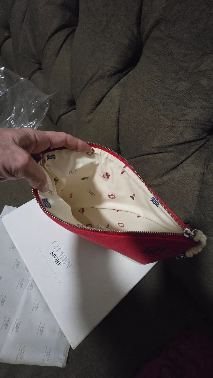 Bolsa e necessaire Carolina Herrera originais  - Foto 5