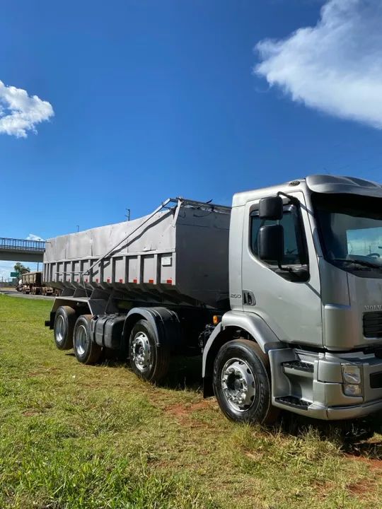 Volvo vm 260 basculante 4º eixo  - Foto 5