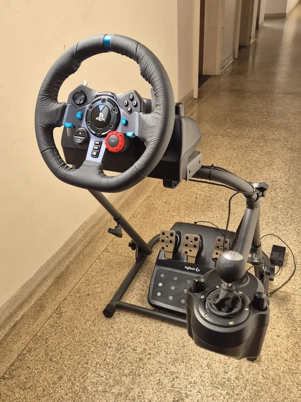 Volante Logitech G29 + câmbio + cockpit
