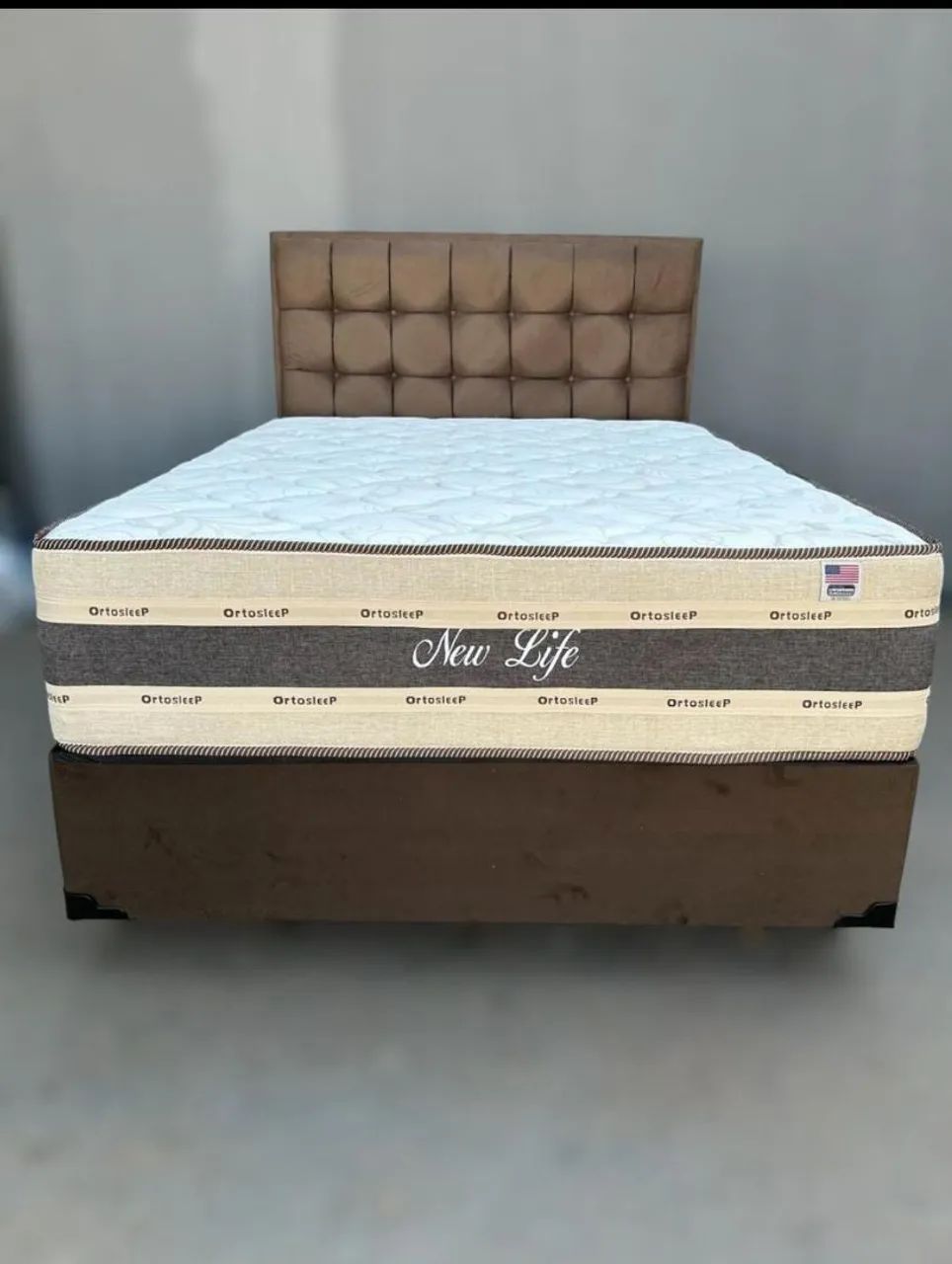 Cama casal completa colchão bem alto 