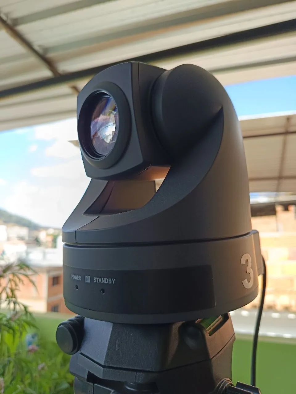 Câmera PTZ Profissional - Imagem de Alta Qualidade