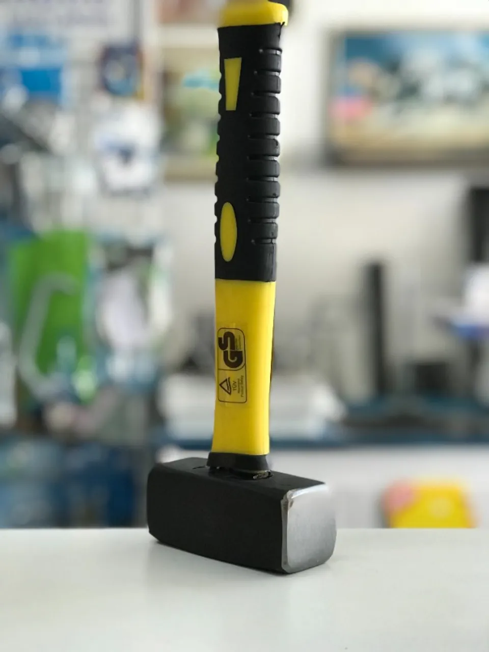 MARRETA DE 1KG COM CABO DE FIBRA