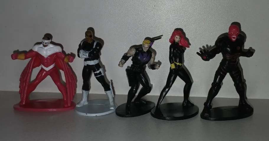 LOTE 5 MINIATURAS MARVEL VIUVA NEGRA NICK FURY FALCÃO GAVIÃO ARQUEIRO CAVEIRA VERMELHA
