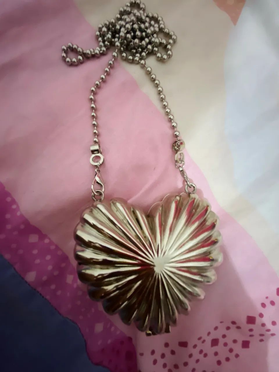Mini bolsas, 18 cada ou as duas por 35 - Foto 3