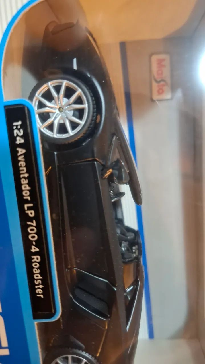 Lamborghini Aventador LP 700-4 Roadster - Edição Especial - Maisto - Foto 4