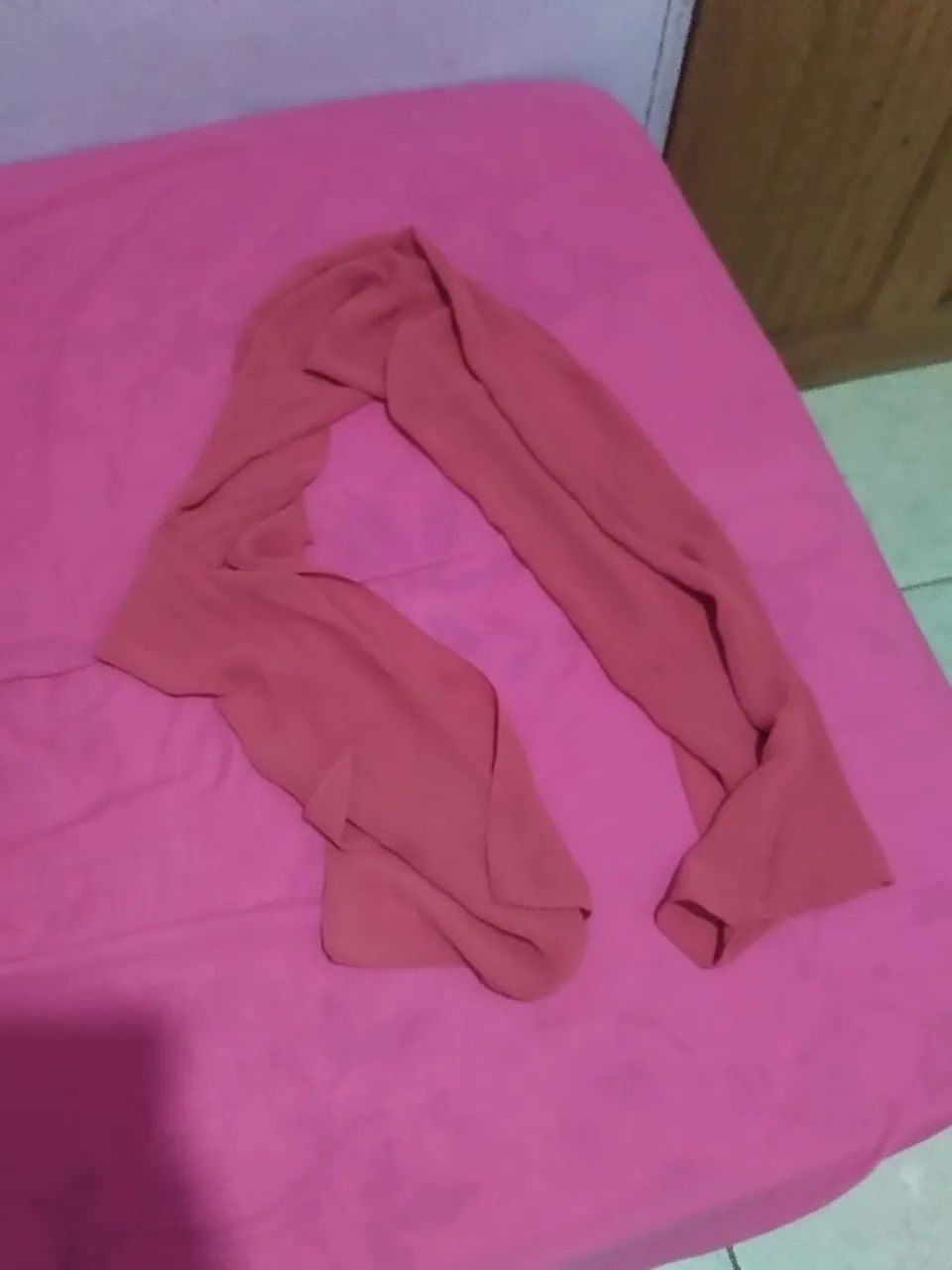 Vestido de festa rosa com echarpe  - Foto 2