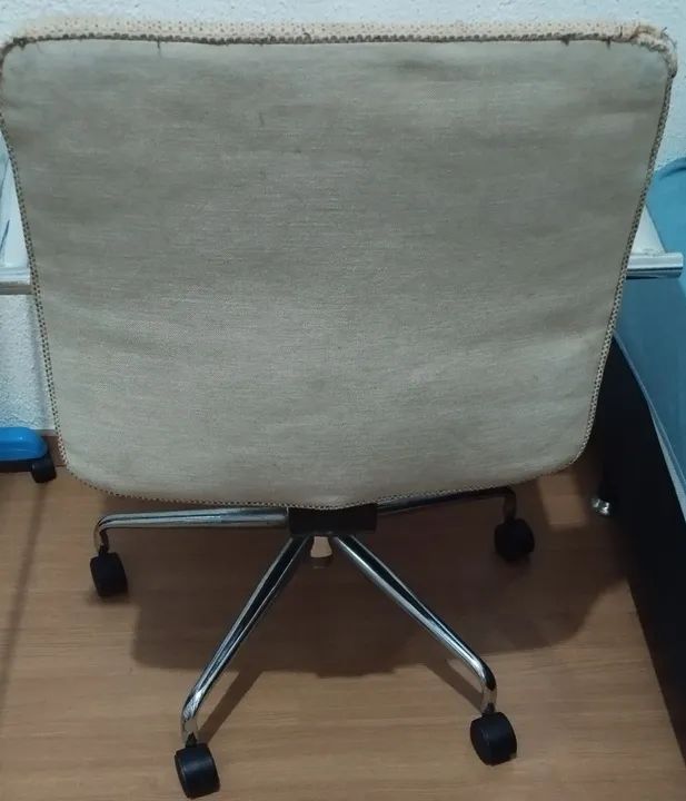 Cadeira de Escritório com Rodinhas - Foto 5