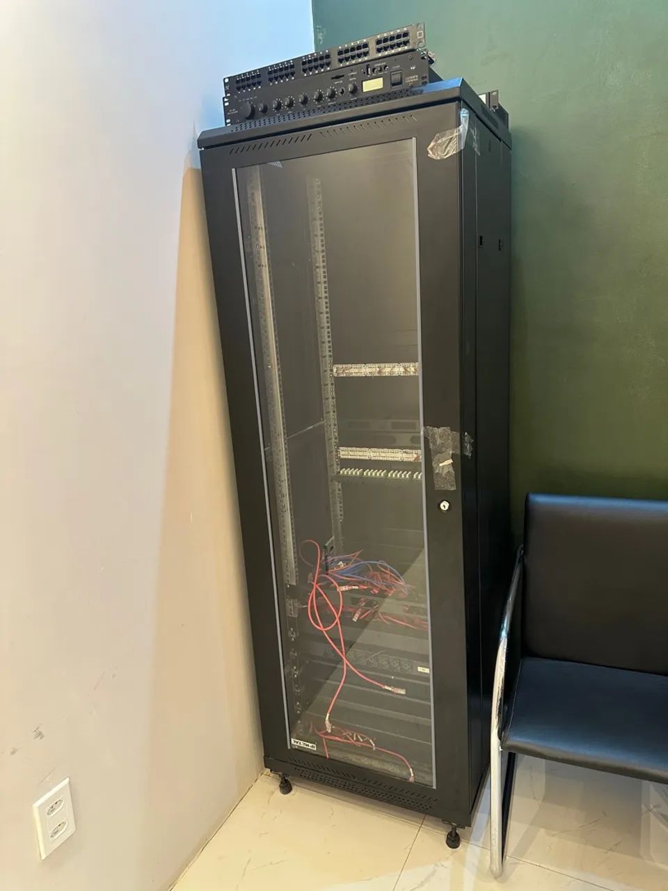 Rack para equipamentos de Informática 