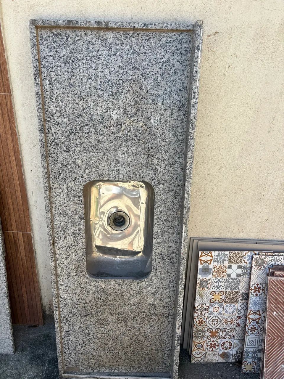 Pia para Cozinha Granito 150x56cm com Cuba Central 