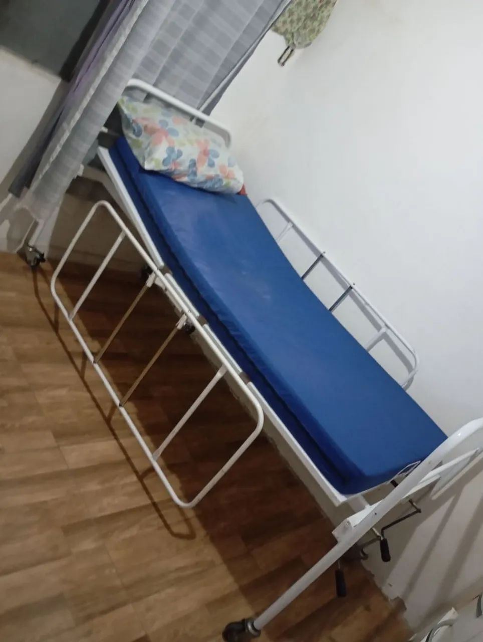 Cama de Hospitalar c/ colchão 