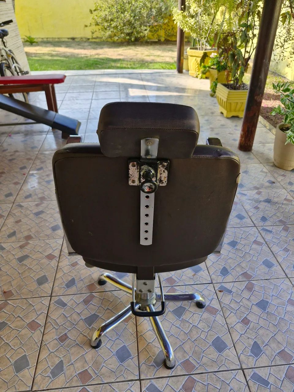 Cadeira de cabeleireira giratória.  - Foto 2