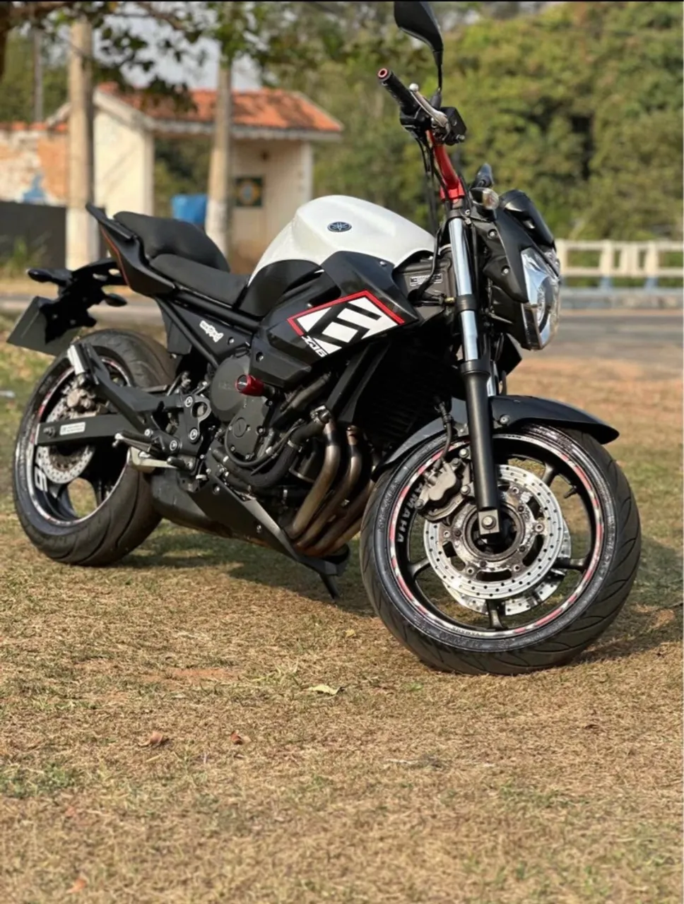 Motos YAMAHA XJ6 2015 no Brasil
