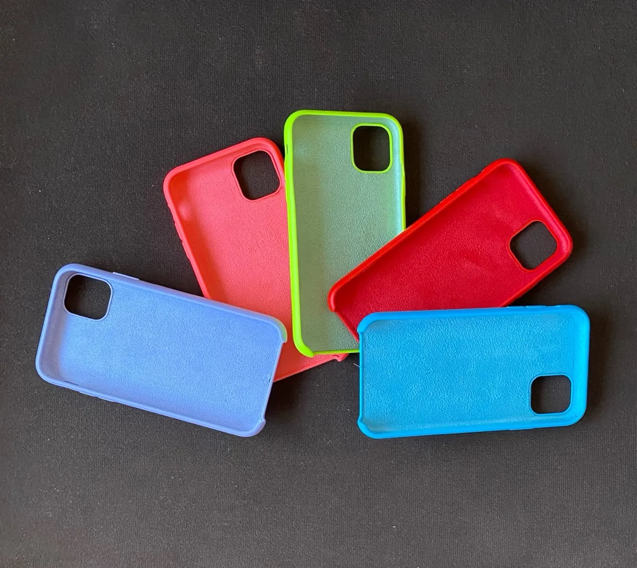 Capas de Silicone para iPhone 11 normal - Cores vibrantes