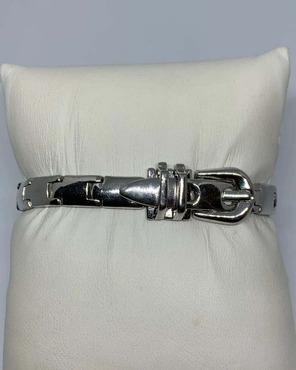 pulseira silver con designer fivela