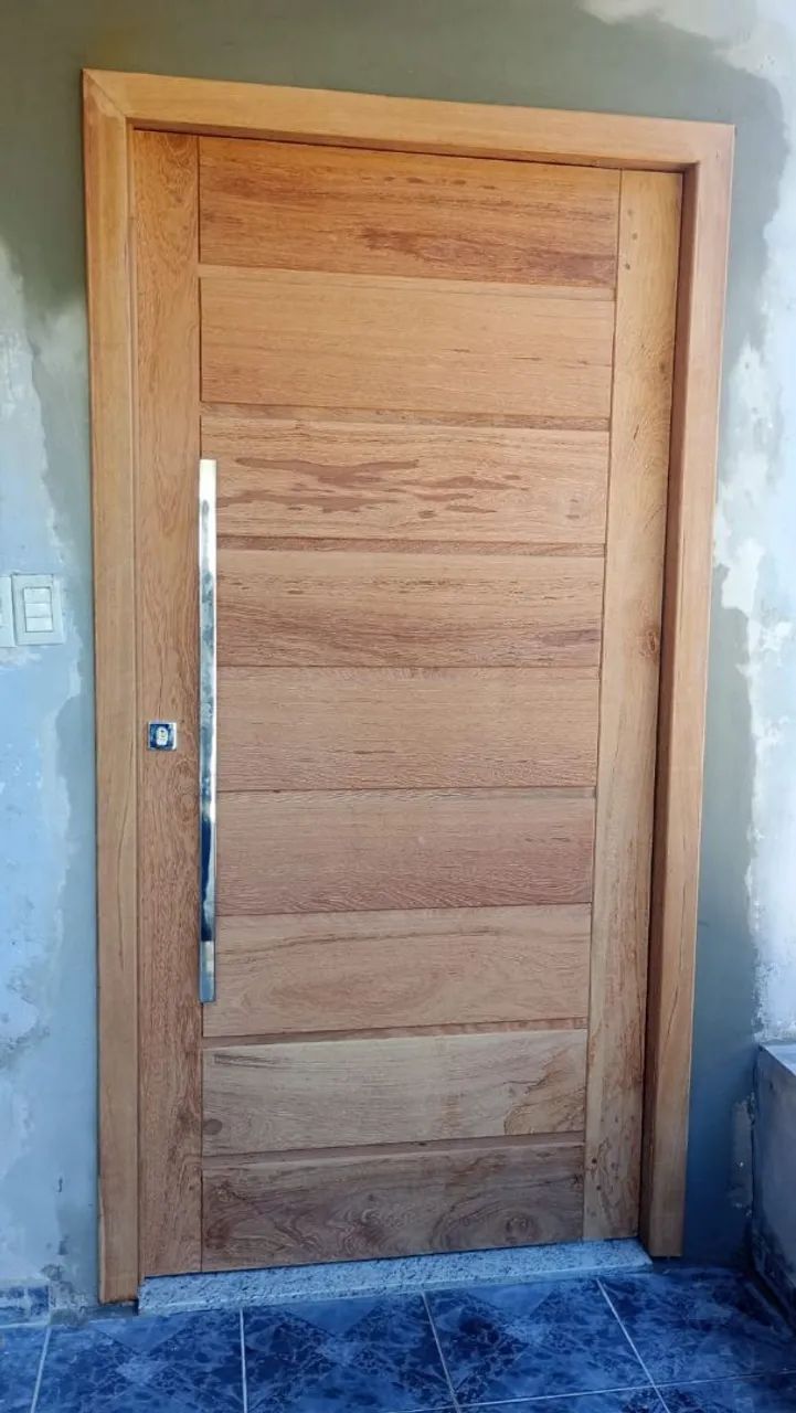 Porta de madeira maciça64962132461058122