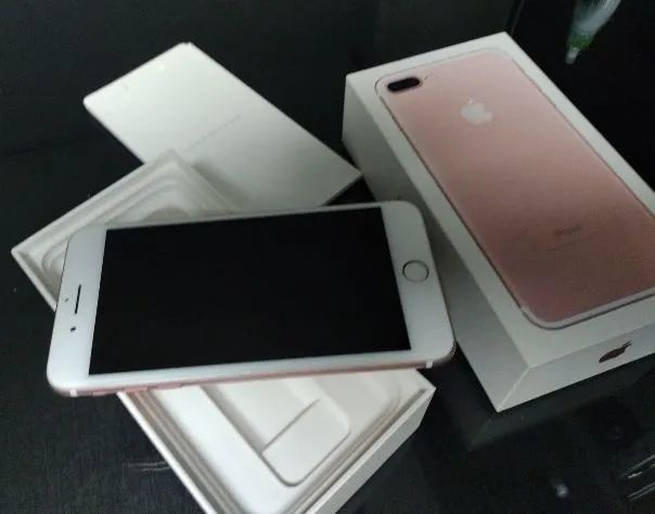 iPhone 7 Plus 128 GB rosa ótimo custo benefício  - Foto 4
