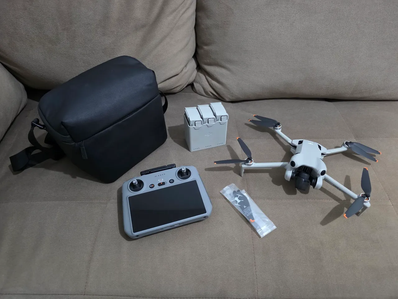 Drone DJI Mini 4 Pro - Fly more combo