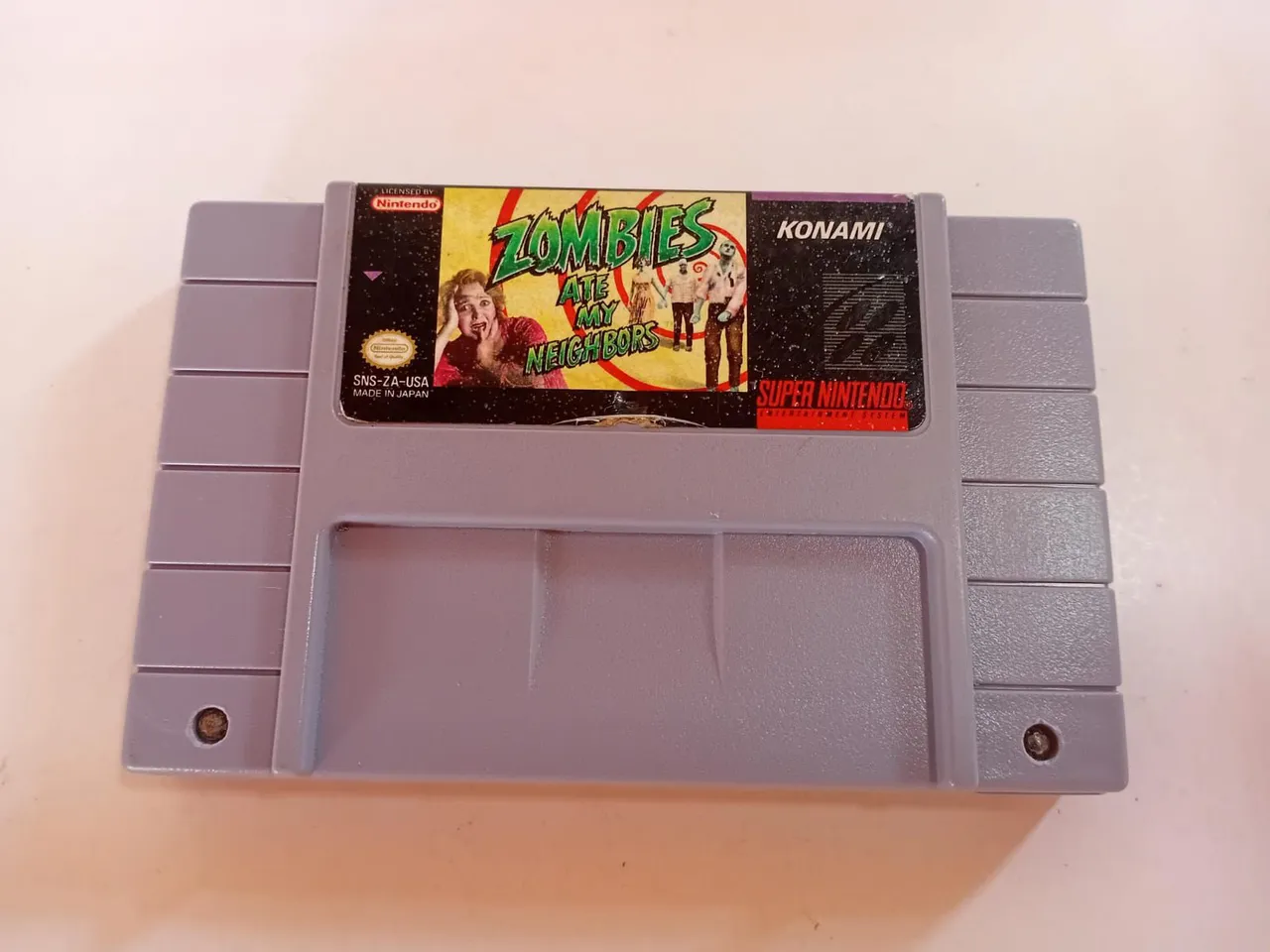 Zombies Ate My Neighbors - Super Nintendo original