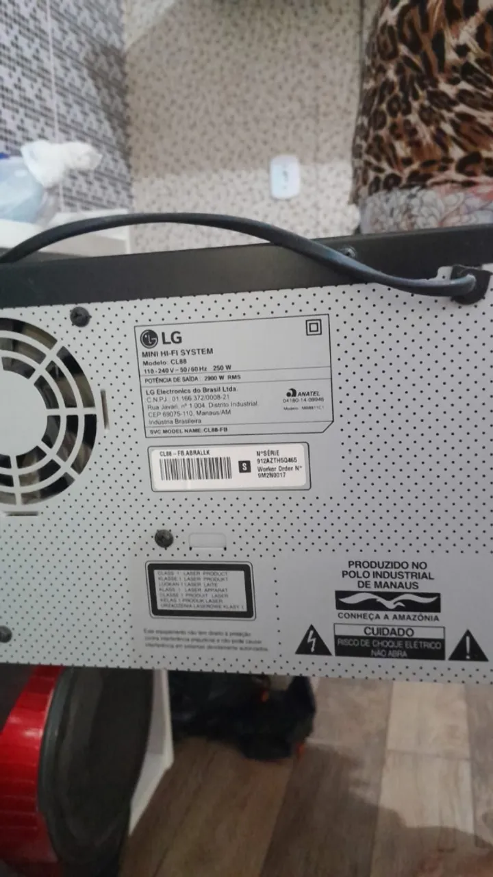 Mini system Xboom Cl 88 preto y vermelho com hifi e Bluetooth 2900 w potência . Semi novo