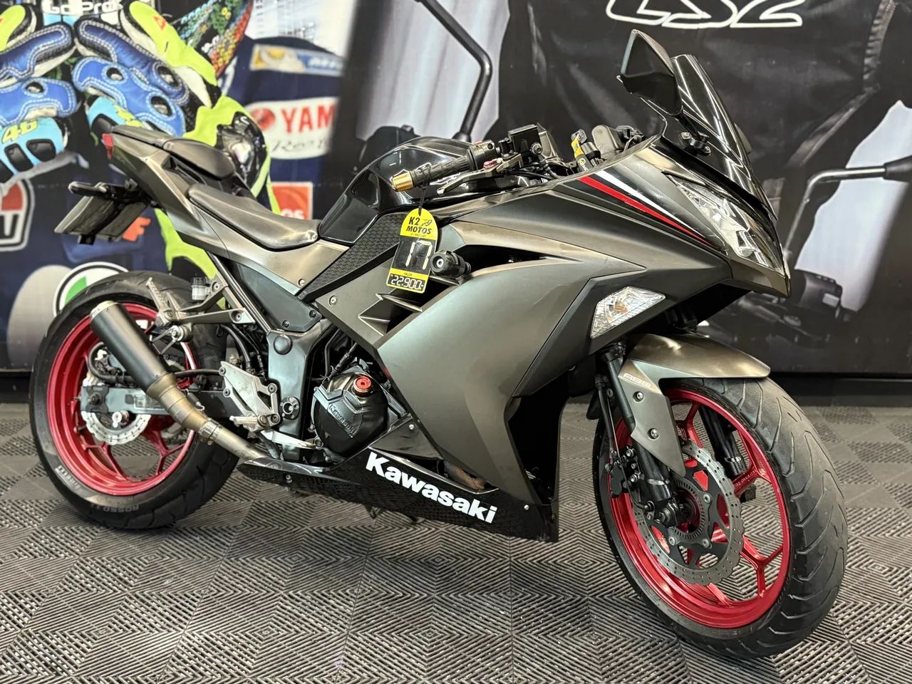 KAWASAKI NINJA 300 - Foto 3