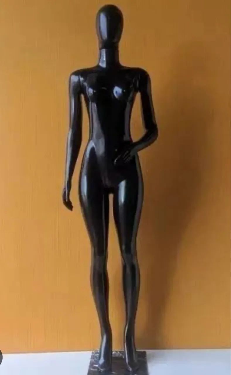Manequim Feminino Preto